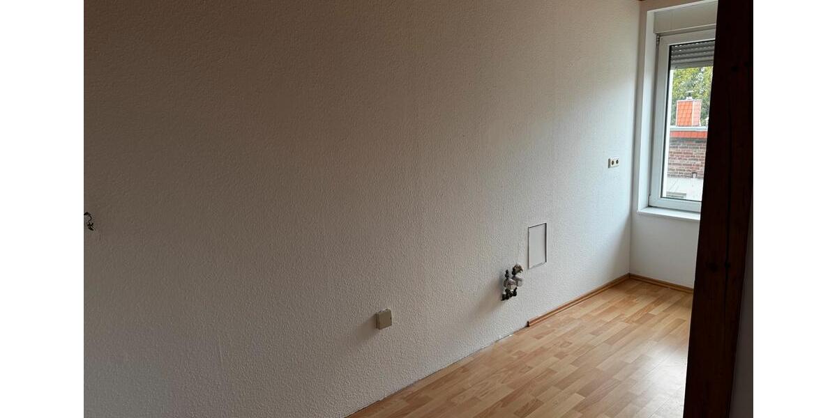 Etagenwohnung Wanzleben-Börde Börde - 2.5 Zimmer, 65 m&sup2;, 550&euro; | Angebot:26153100