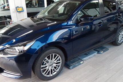 Mazda 2 59.915 km 14.500 &euro; Sondershausen 99706