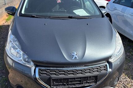 Peugeot 208 86.400 km 6.390 &euro; Lebach 66822