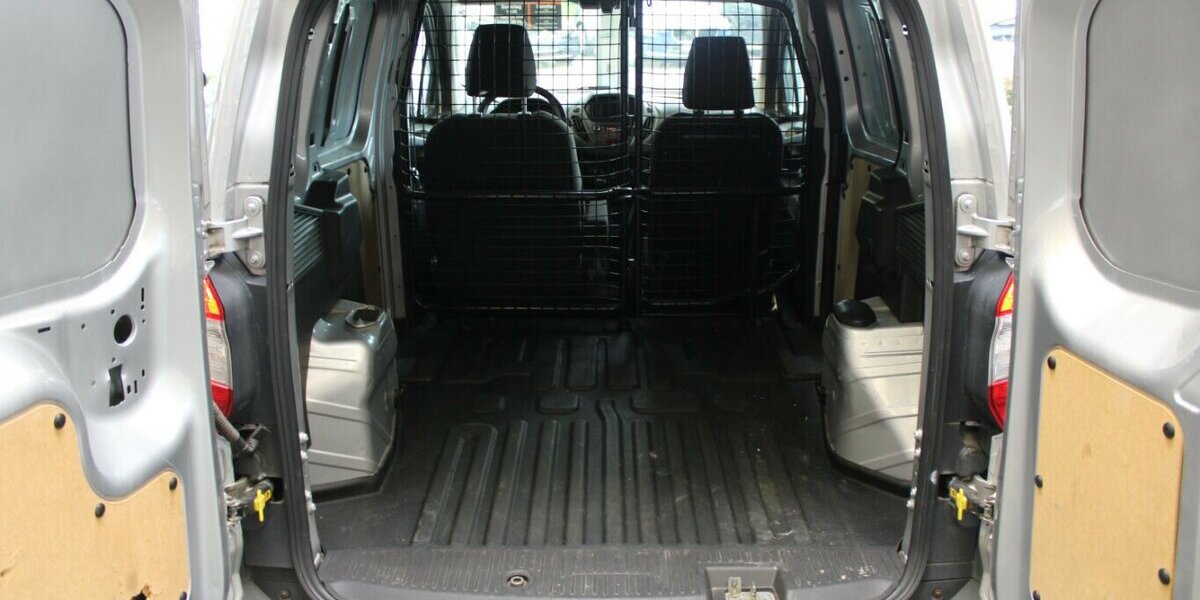 Ford Transit Courier 1.5 8V TDCi EcoBlue - AHK - Klima 97.432 km 8.980 &euro; Euskirchen 53881