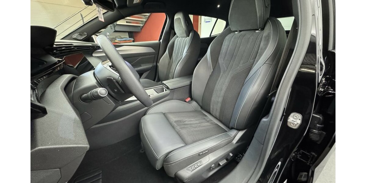 Peugeot 408 GT 225 Plug in Hybrid Massage 360° Cam 34.882 km 27.380 &euro; Lich 35423