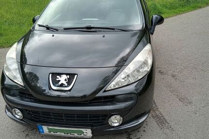 Peugeot 207 150.000 km 2.200 &euro; Gengenbach 77723