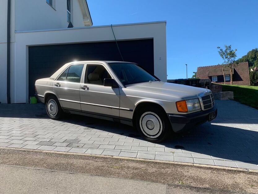 Mercedes-Benz 190 118.200 km 4.850 € Murrhardt 71540
