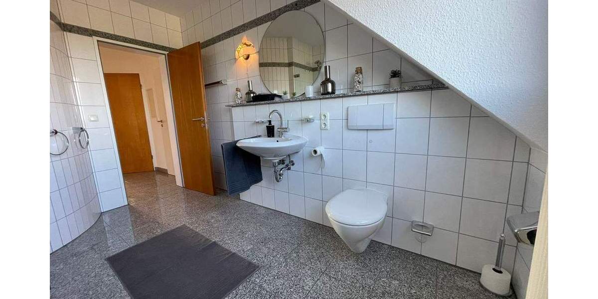 Etagenwohnung Alsdorf - 4 Zimmer, 123 m&sup2;, 299.000&euro; | Angebot:24035306