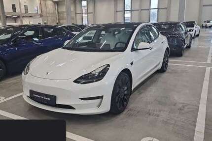 Tesla Model 3 42.417 km 35.100 &euro; Hanau 63457