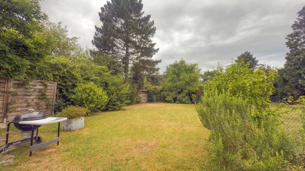 Großzügige Doppelhaushälfte mit Garten in Düsseldorf-Stockum - ideal für Familien!