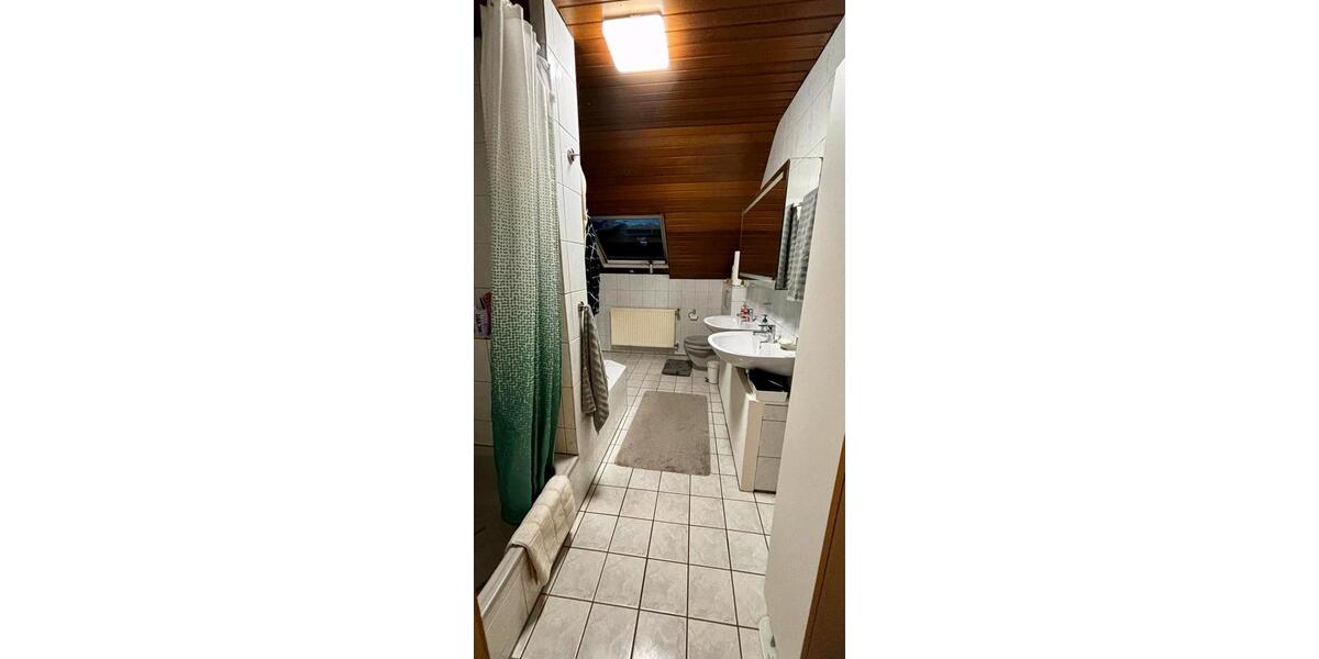 Dachgeschoßwohnung Homburg - 5 Zimmer, 112 m&sup2;, 800&euro; | Angebot:26426547