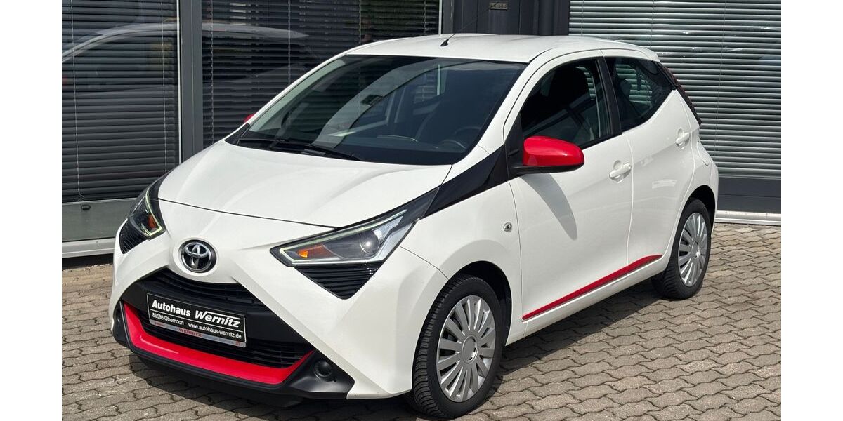 Toyota Aygo (X) 37.590 km 9.490 &euro; Oberndorf 86698