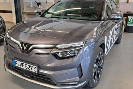 VinFast VF8