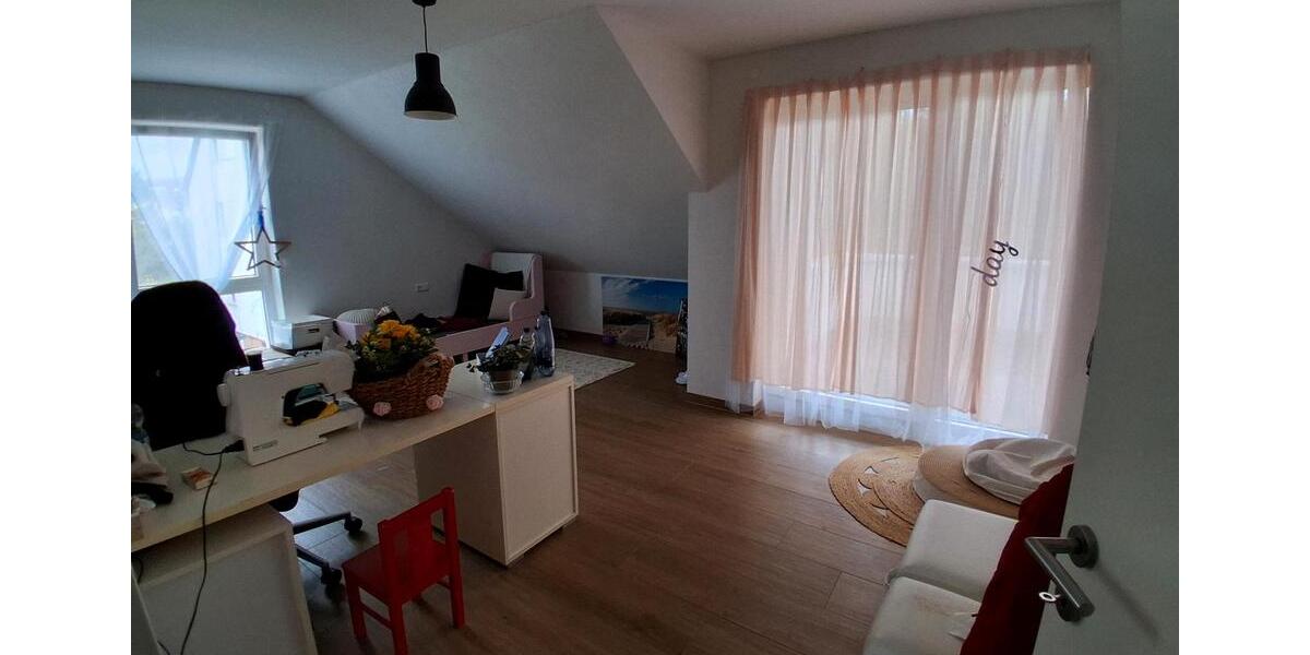 Maisonettenwohnung Waiblingen - 7 Zimmer, 170 m&sup2;, 2.490&euro; | Angebot:26310142