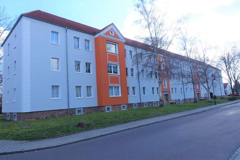 Etagenwohnung Braunsbedra Neumark - 3 Zimmer, 62 m&sup2;, 375&euro; | Angebot:26238450
