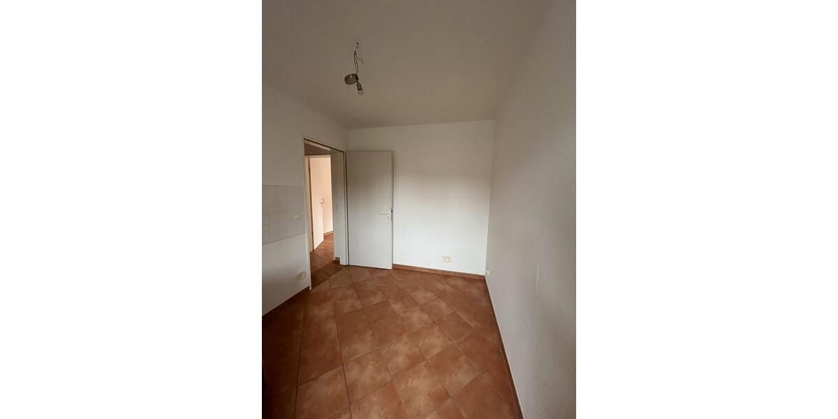 Dachgeschoßwohnung Burg - 3 Zimmer, 56 m&sup2;, 348&euro; | Angebot:25178755