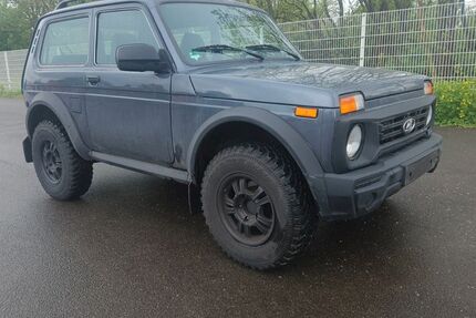 Lada Niva 56.093 km 16.000 &euro; Großbeeren 14979