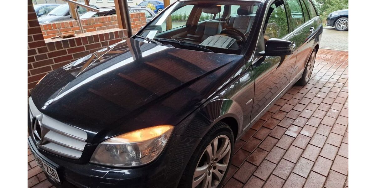 Mercedes-Benz C 250 234.000 km 5.750 &euro; Lage 32791