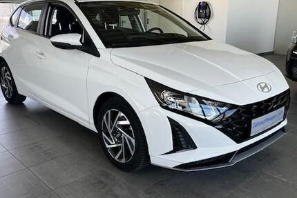 Hyundai i20 7.689 km 18.680 &euro; Lübeck 23562