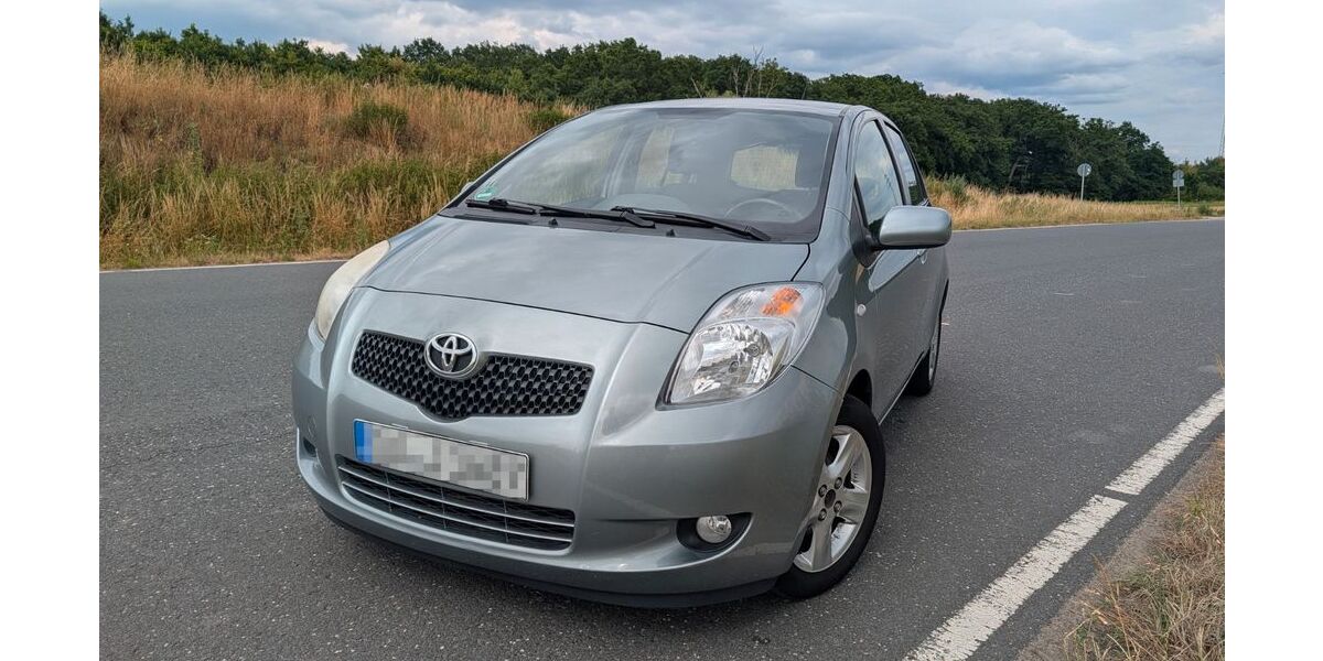 Toyota Yaris 141.238 km 3.499 &euro; Erzhausen 64390