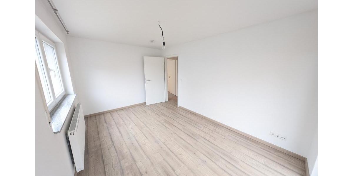 Erdgeschoßwohnung Eningen unter Achalm - 3.5 Zimmer, 107 m&sup2;, 445.000&euro; | Angebot:25638071