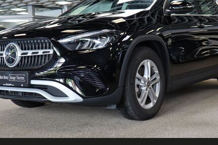Mercedes-Benz GLA 180 8.600 km 35.650 € Karlstadt 97753