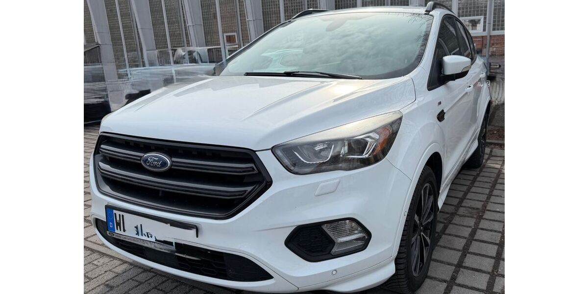 Ford Kuga 84.662 km 12.900 &euro; Berlin 13467