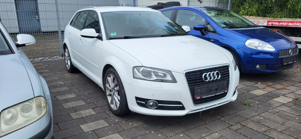 Audi A3 157.000 km 5.980 &euro; Rietberg 33397