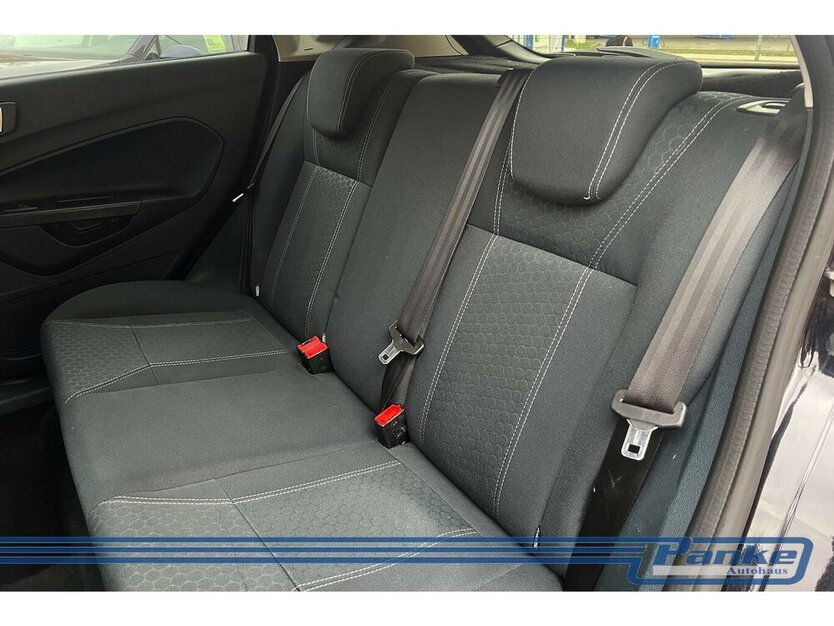 Ford Fiesta Titanium*Keyless*PDC*LED*Tel.*Chrom*GAS* 178.353 km 4.890 € Berlin 13187