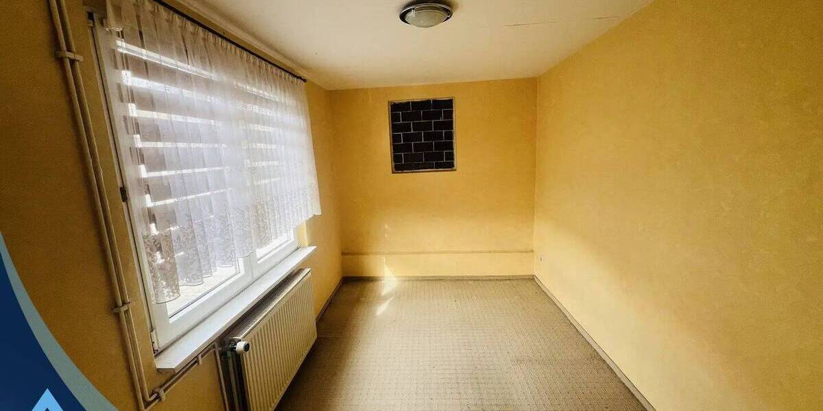 Doppelhaushälfte Tangermünde - 9 Zimmer, 170 m&sup2;, 219.000&euro; | Angebot:25928525