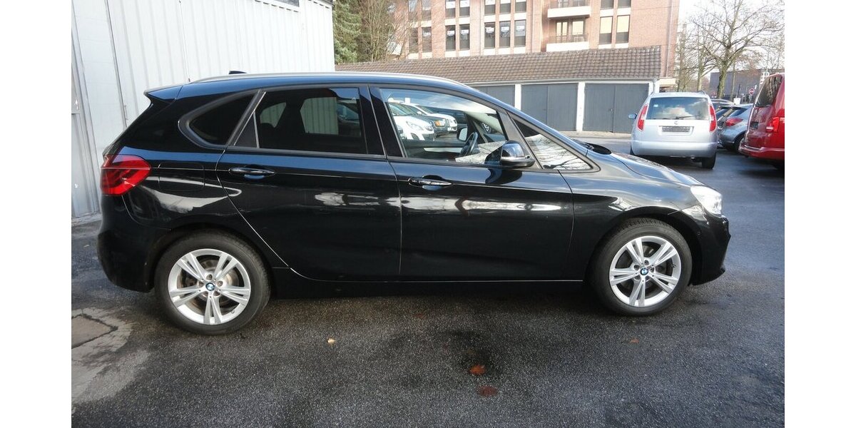 BMW 218 Active Tourer Autom+Navi Service+Kette neu 112.000 km 10.999 &euro; Neuss 41462