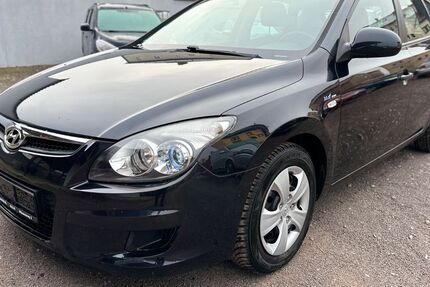 Hyundai i30 174.000 km 2.899 &euro; Gotha 99867