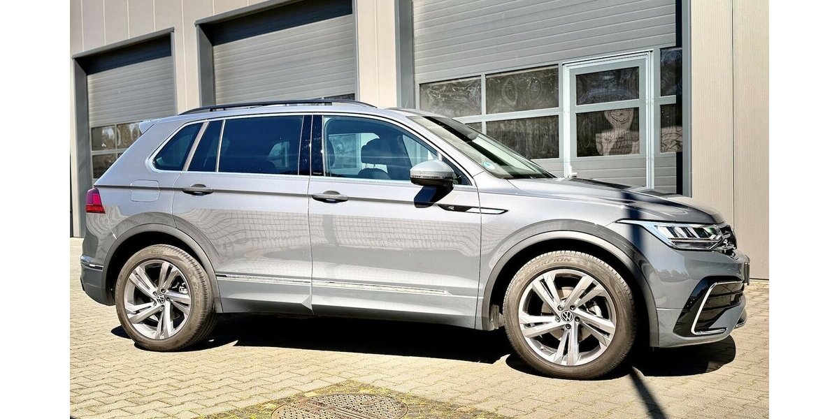 VW Tiguan R-Line / Pano / Kamera / KeylessGO 29.000 km 40.990 &euro; Mönchengladbach 41066