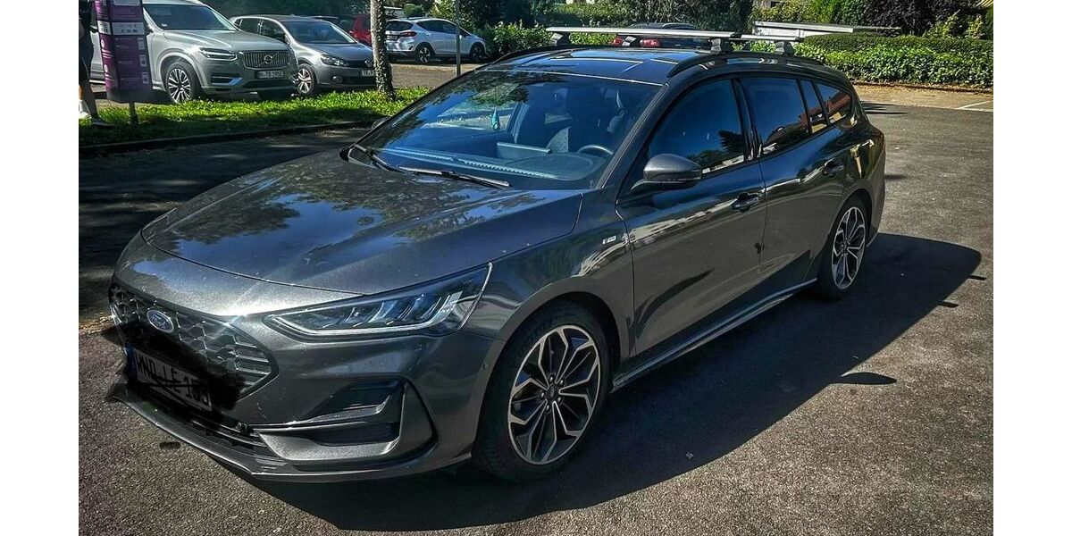 Ford Focus 32.000 km 21.900 &euro; Reinsfeld 54421