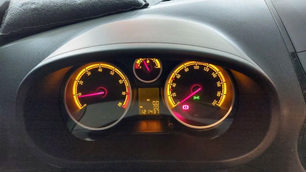 Opel Corsa 121.500 km 3.980 &euro; Waltenhofen 87448