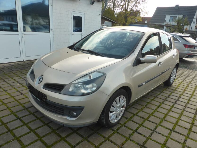 Renault Clio 127.300 km 1.590 € Wolfenbüttel 38304