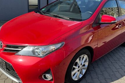 Toyota Auris 120.000 km 8.299 &euro; Berlin 13055