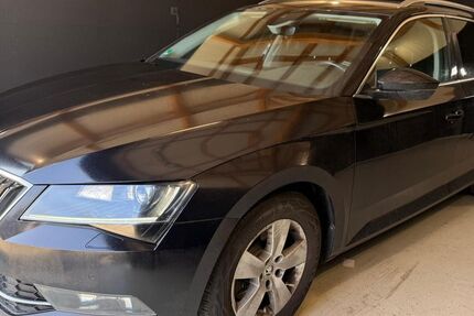Skoda Superb 212.000 km 10.234 &euro; Heidelberg 69123