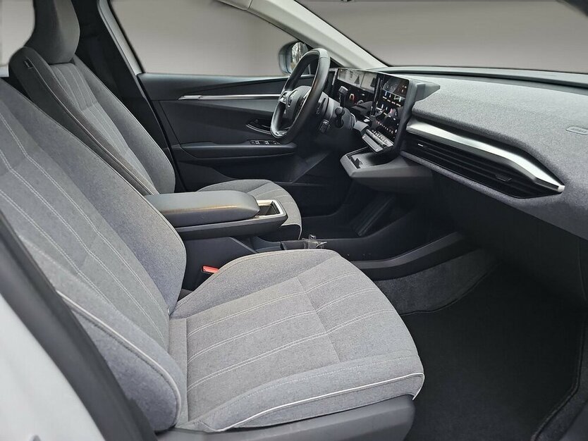 Renault Megane E-Tech Electric Equilibr+ 16300 .- Netto 21.313 km 19.397 € Schwalbach/Taunus 65824