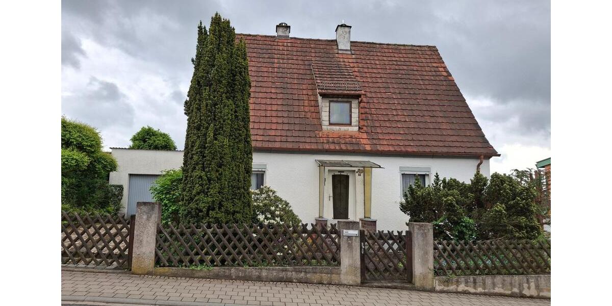 Einfamilienhaus Roth - 6 Zimmer, 130 m&sup2;, 399.000&euro; | Angebot:26885171