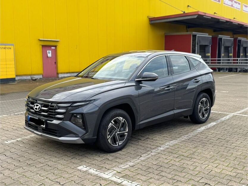 Hyundai TUCSON 24.351 km 33.450 € Krefeld 47798