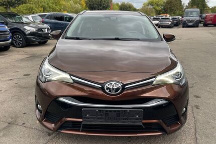 Toyota Avensis 144.229 km 6.990 &euro; Marbach am Neckar 71672