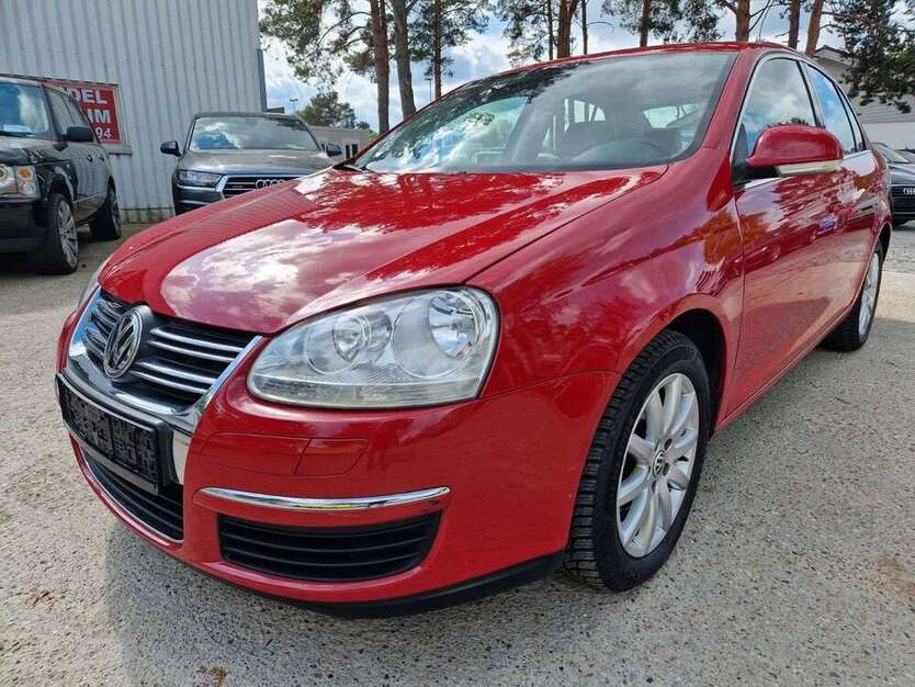 VW Jetta 167.890 km 4.444 € Berlin 12559