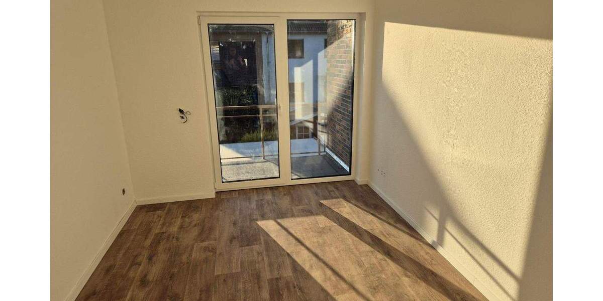Reihenendhaus Mönchengladbach Windberg - 9 Zimmer, 200 m&sup2;, 2.350&euro; | Angebot:24735774