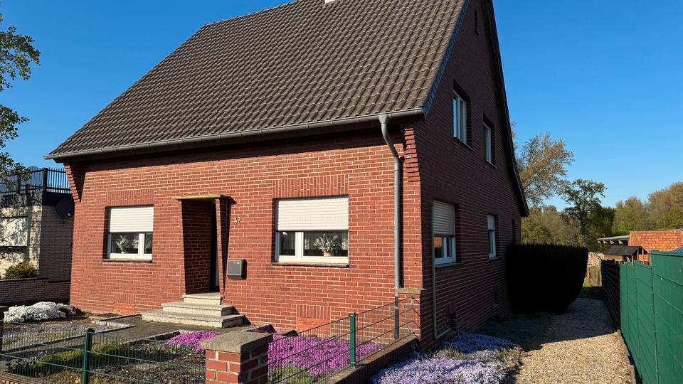 Einfamilienhaus Niederkrüchten - 7 Zimmer, 164 m&sup2;, 320.000&euro; | Angebot:27080107