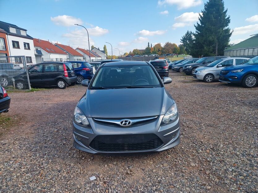 Hyundai i30 125.000 km 3.999 € Saarlouis 66740