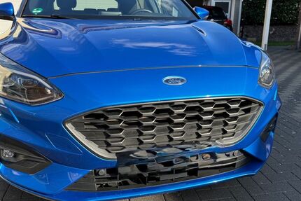 Ford Focus 50.200 km 16.490 &euro; Euskirchen 53881