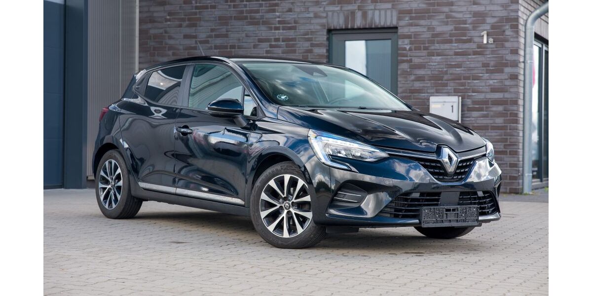 Renault Clio 114.000 km 9.749 &euro; Handewitt 24983