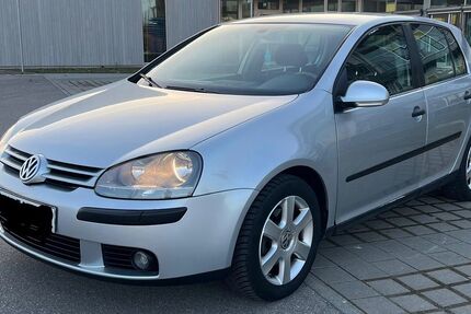 VW Golf 270.000 km 2.500 &euro; Senden 89250