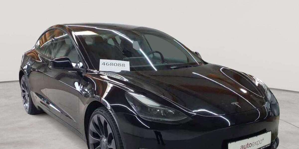 Tesla Model 3 94.293 km 27.290 &euro; Fernwald-Steinbach 35463