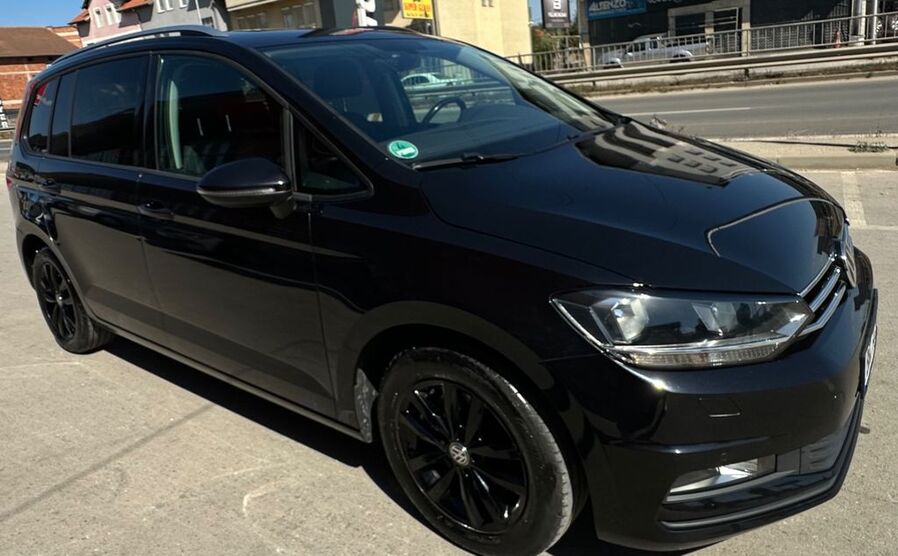 VW Touran 157.500 km 15.999 € Nordwalde 48356