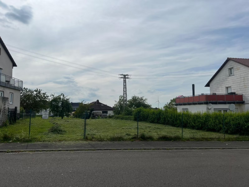Grundstück zu verkaufen in Vinningen 115.000 € 914 m²
