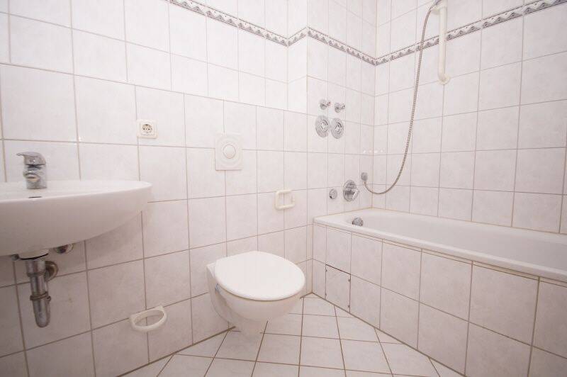 Etagenwohnung Minden Innenstadt - 2 Zimmer, 77 m&sup2;, 825&euro; | Angebot:26902088