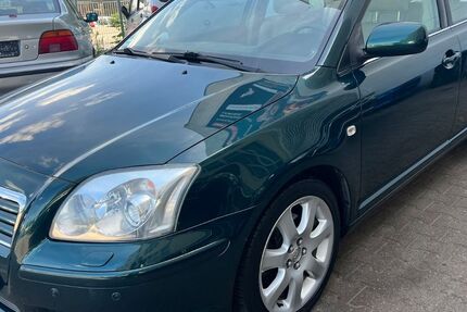 Toyota Avensis 131.000 km 4.690 &euro; Berlin 13581